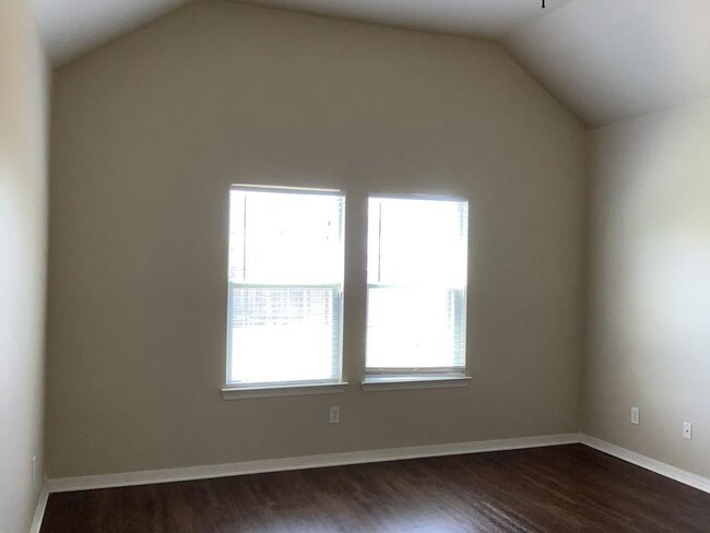 Building Photo - 5119 Westwood Pines Dr