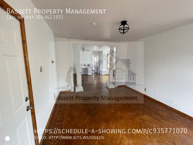 Building Photo - 617 Elm St