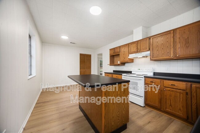 Building Photo - 207 Westwood Pl