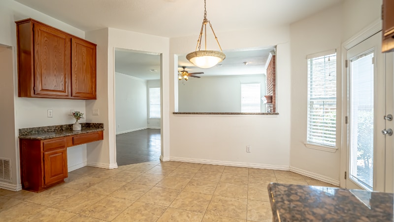Building Photo - 5001 Union Lake Dr