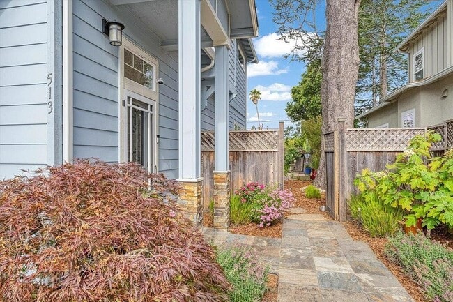 Building Photo - 513 Hill St