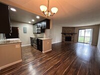 Building Photo - Newly renovated 1 Bed/1 Bath Condo near Lo...