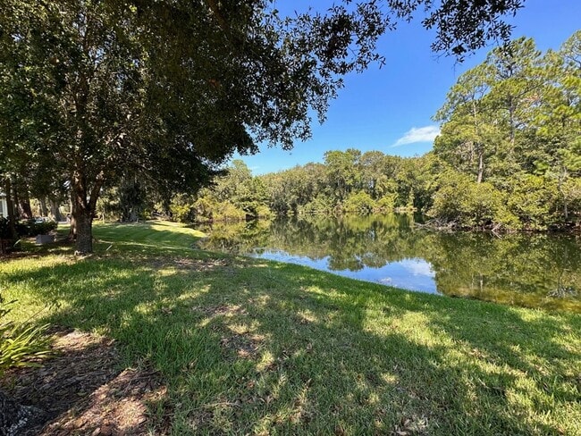 Building Photo - Located in the heart of Fernandina Beach!