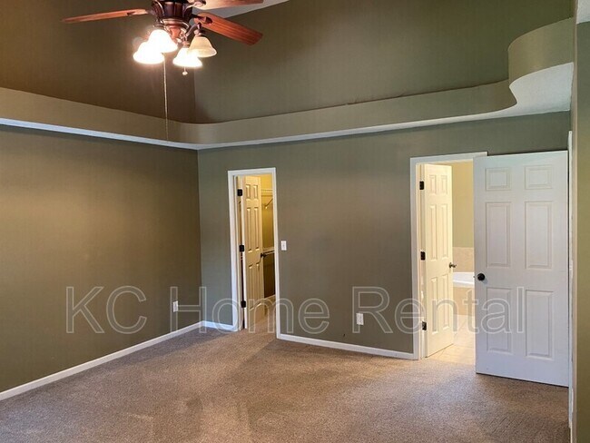 Building Photo - 1384 N Ridge Pkwy