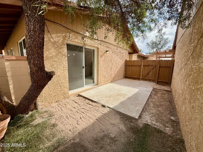 Building Photo - 14801 N 25th Dr