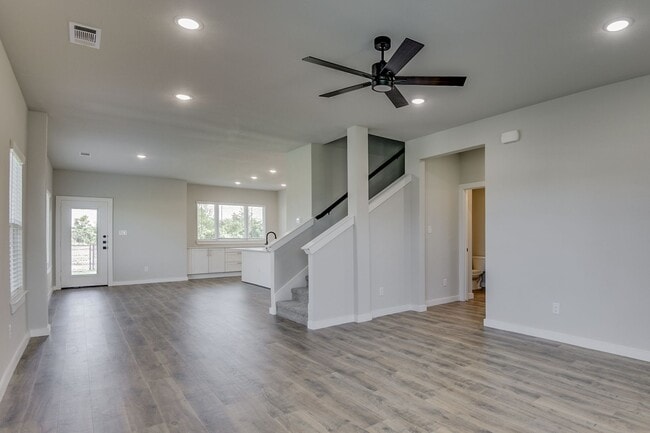 Building Photo - EDGEWOOD ESTATES NOW PRE-LEASING! LUXURIOU...