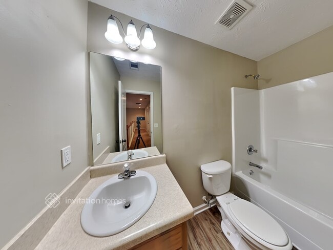 Building Photo - 125 Dianne Trail