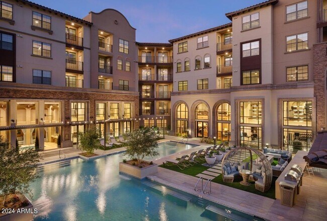 Building Photo - 13220 N Scottsdale Rd