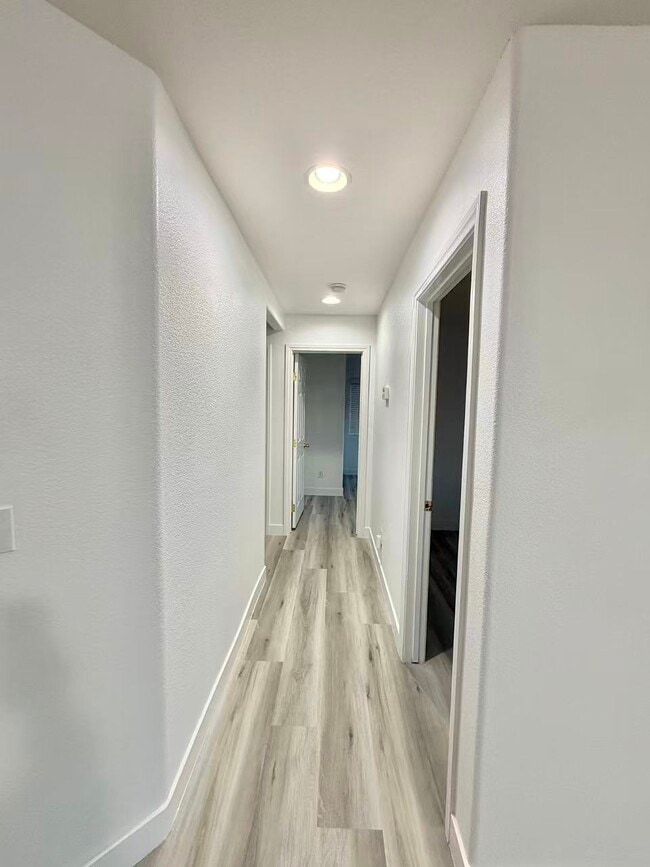 Building Photo - 6436 Casamar St