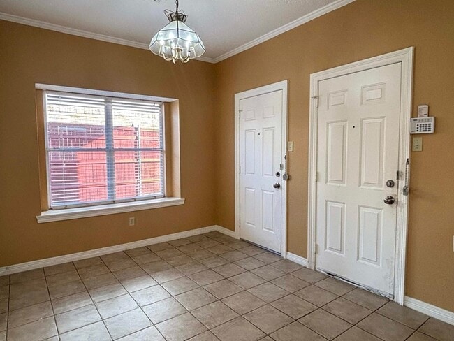 Building Photo - 2108 Arbor Creek Dr