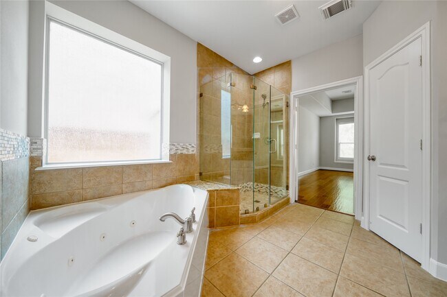 Building Photo - 5619 Riverstone Crossing Dr