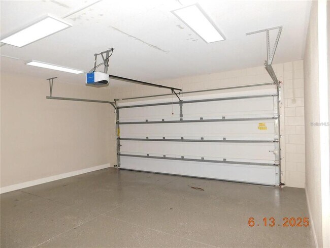 Building Photo - 3199 Turret Dr