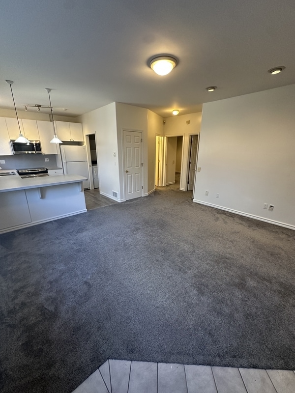 Building Photo - 5106 Green Lake Way N