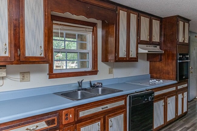 Building Photo - 2 Bedroom 2 Bath Doublewide in Dudley!