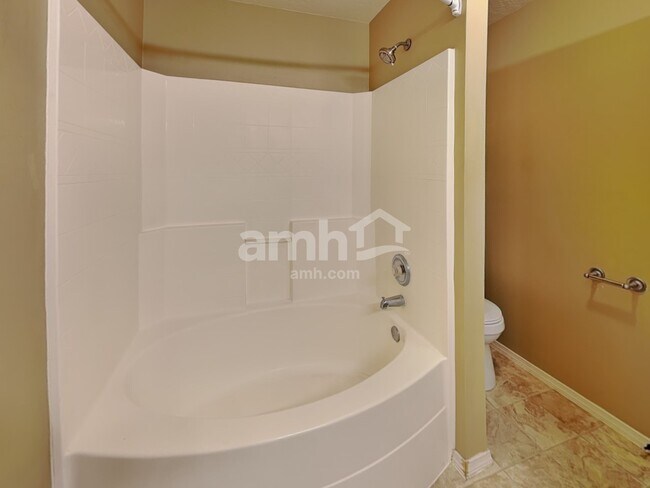 Building Photo - 2360 N Grey Hawk Ave