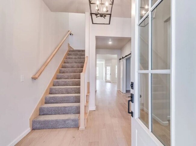 Building Photo - Model Home in East Edmond + 3 bedrooms + B...