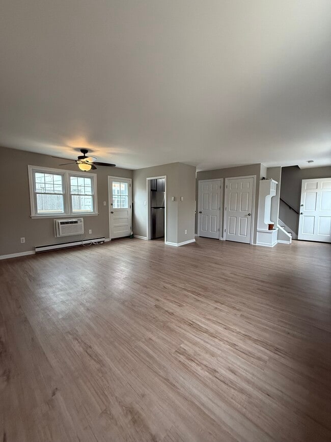 Building Photo - 2 Frances Ave