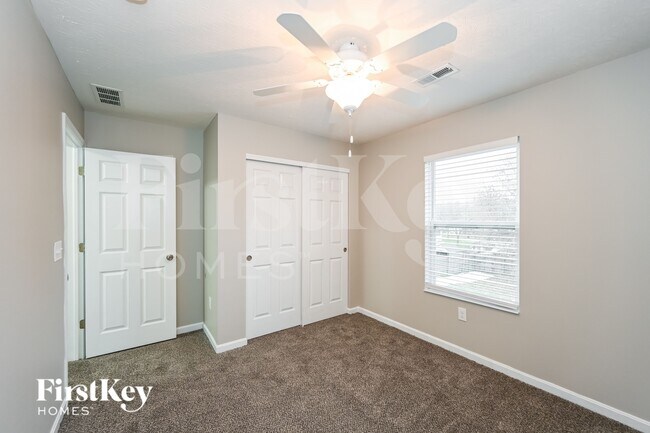 Building Photo - 3478 Hickory Ln
