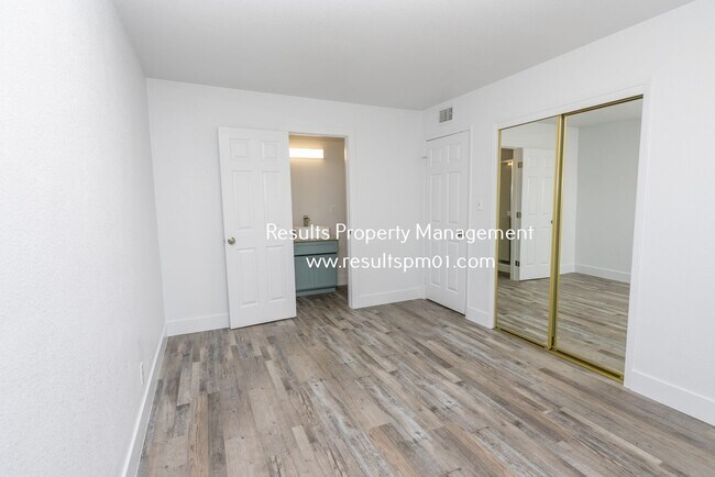 Building Photo - 7867 Mariposa Ave