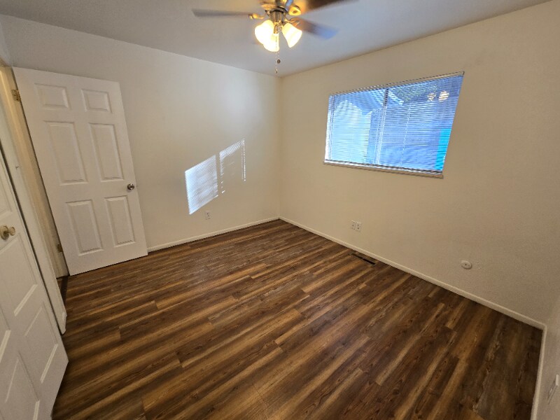 Building Photo - 47 Newport Cir