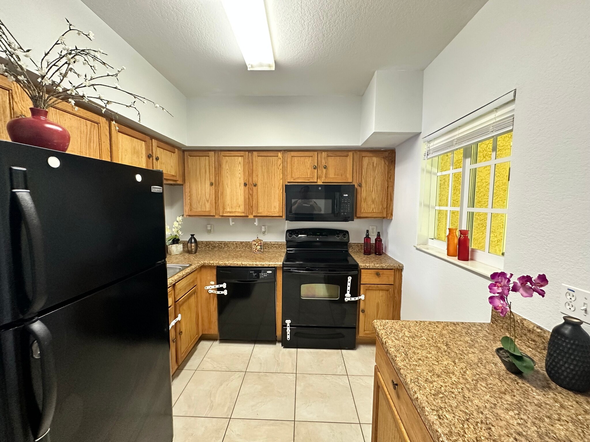 Building Photo - 8423 Bernwood Cove Loop