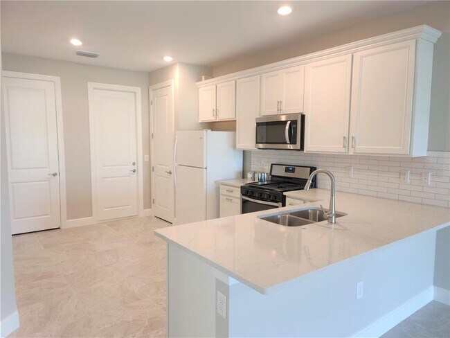 Building Photo - 14558 Mossy Pine Ct