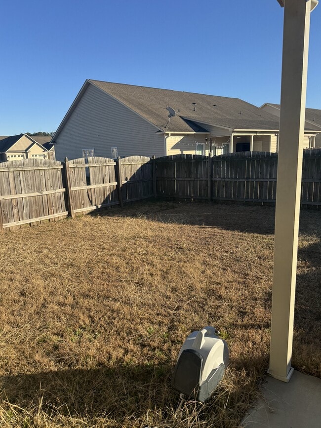 Building Photo - 3909A Nantucket Rd