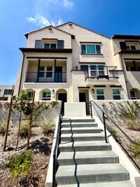 Building Photo - Brand-New Luxury Townhome for Lease in Claremont