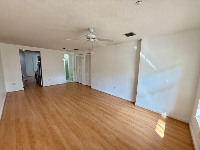 Building Photo - 1 BED 1 BATH APARTMENT | FT. LAUDERDALE