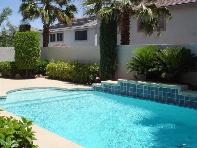 Building Photo - 608 Bianca Bay St