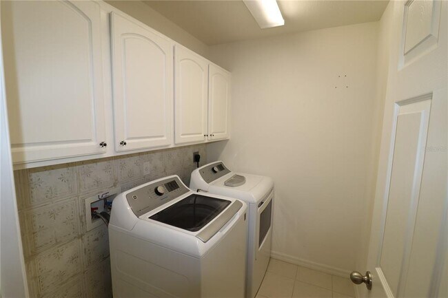Building Photo - 5166 Shell Mound Cir