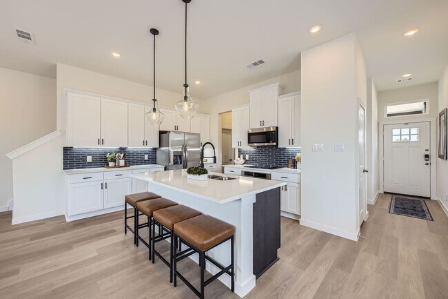 Building Photo - Oakmont Floor Plan