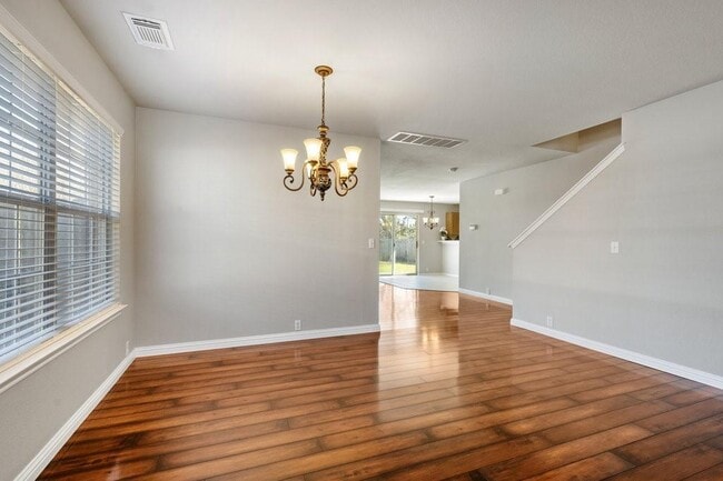 Building Photo - 1216 Mathias St