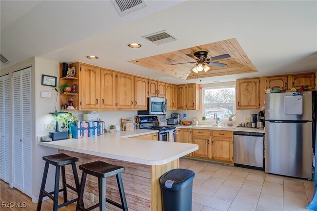 Building Photo - 373 Hile Ln