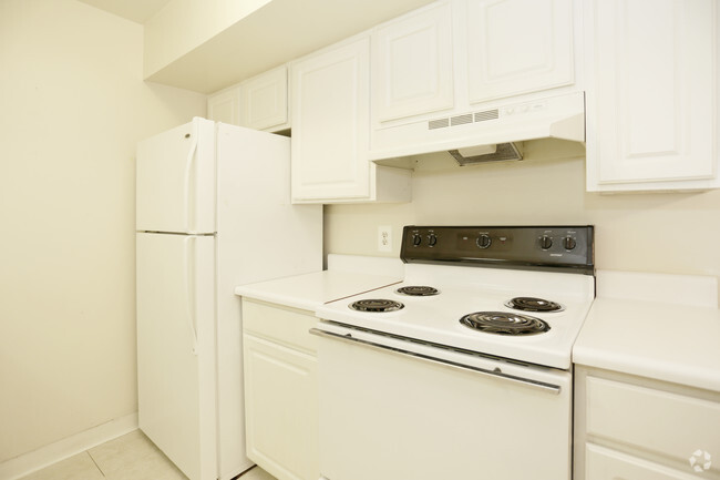 Interior Photo - Country Knoll Apartments
