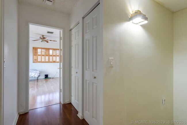 Building Photo - 4245 Landar Dr