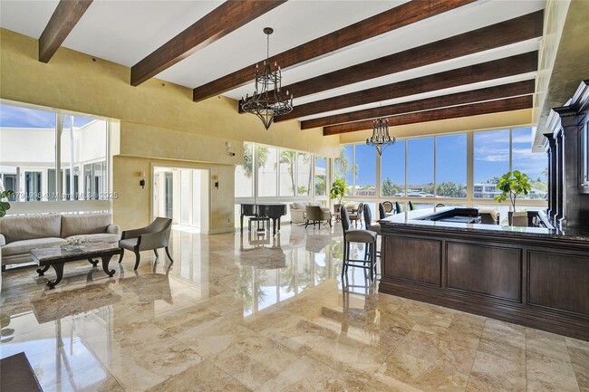 Building Photo - 20281 E Country Club Dr