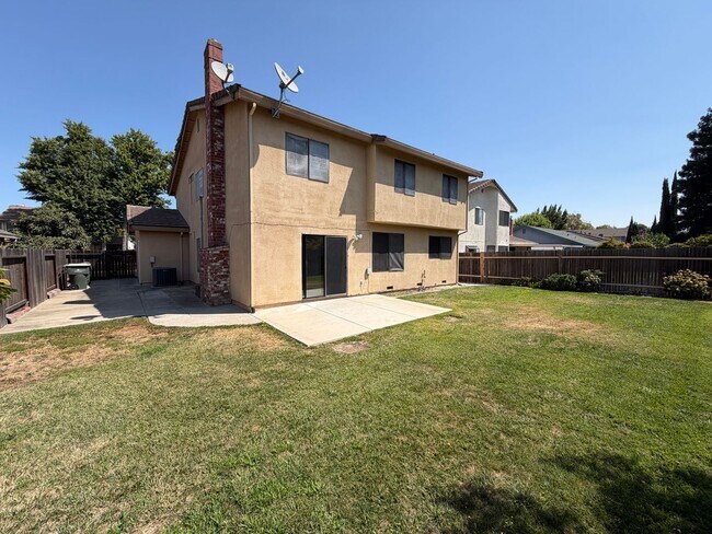Building Photo - 872 Shellwood Way