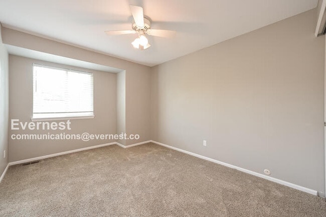 Building Photo - 16241 Bluebonnet Dr
