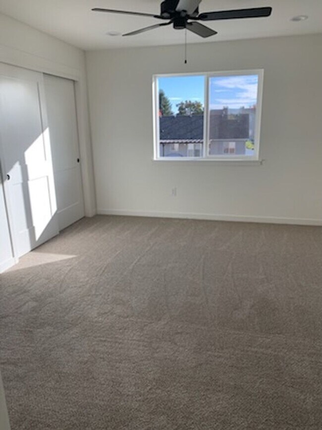 Building Photo - Brand new construction