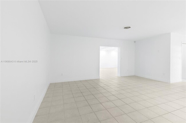 Building Photo - 16412 SW 74th Ct