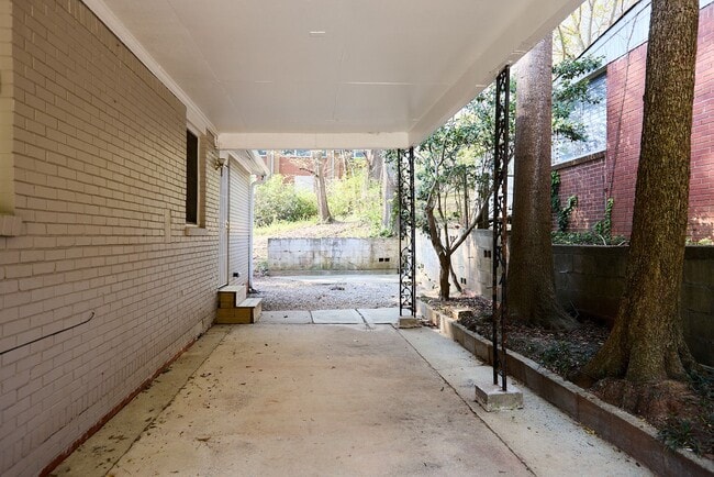Building Photo - Bright & Spacious 3BR Home in Carroll Heights