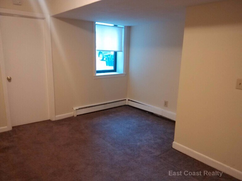 Building Photo - 1120 Commonwealth Ave