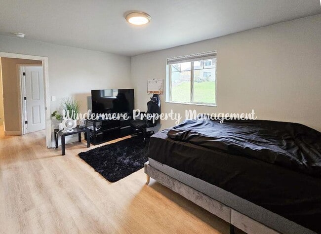 Building Photo - Commuter's Dream in Manchester!