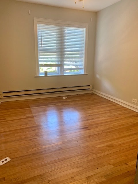 Building Photo - 3915 N Southport Ave