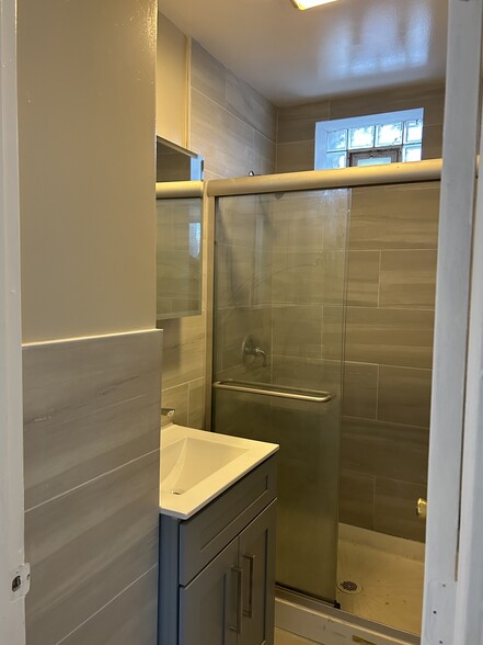 Building Photo - 3242 W 38th Pl