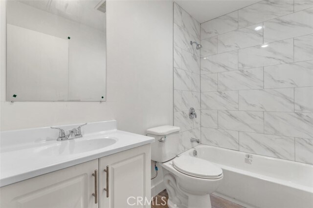 Building Photo - 703 W 80th St