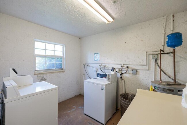 Building Photo - 400 N Bayshore Blvd