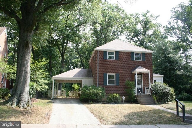 Primary Photo - 305 N Emerson St