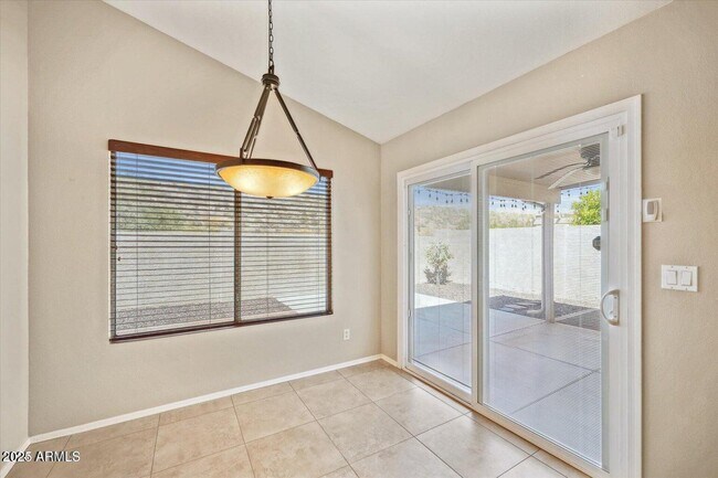 Building Photo - 11144 E Laurel Ln